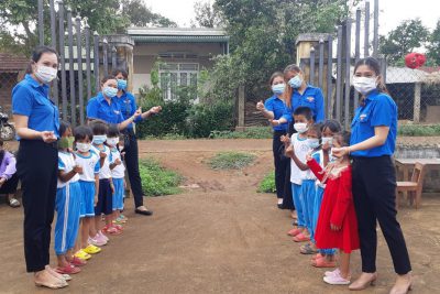 Lễ bàn giao khu vui chơi thiếu nhi buôn Kala